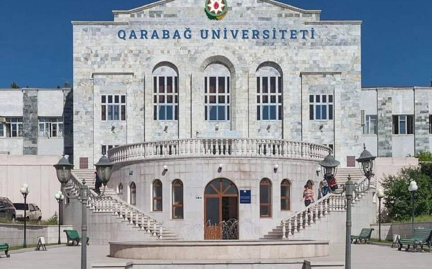 Qarabag Universitetinin ilk telebeleri sevinclerini bolusduler