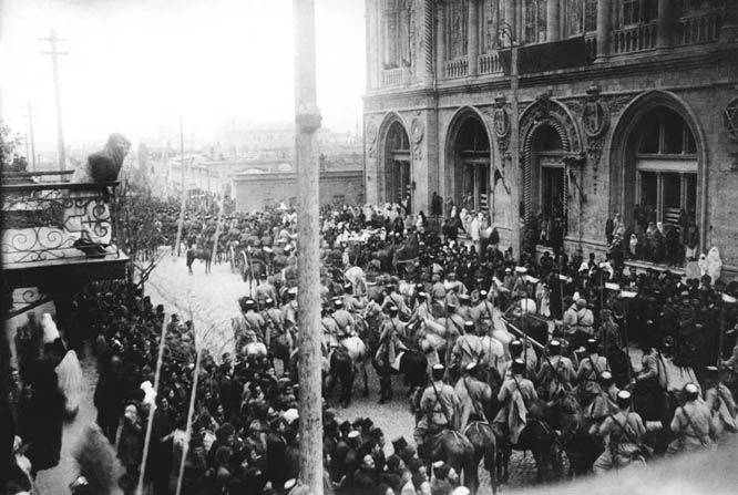 Azerbaycan dovletciliyinin sanli sehifesi – Cumhuriyyet Ordusu