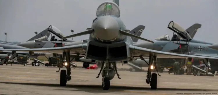 Turkiye Eurofighter Typhoon herbi teyyareleri almaq isteyir