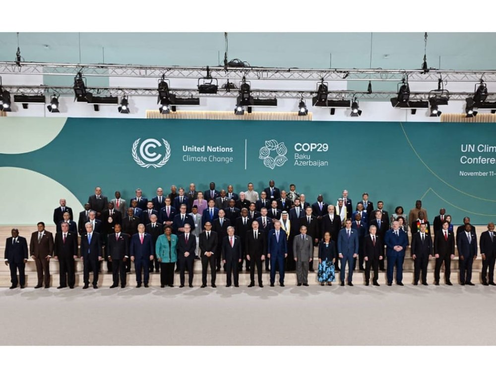 COP29-un Liderler Sammitinde aile fotosu cekdirilib