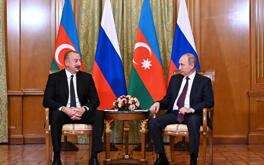 Putin Azerbaycan Prezidentine zeng edib