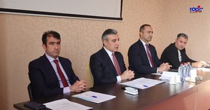 Azerbaycanin boks millisinin bas mesqcisi komandaya teqdim edilib