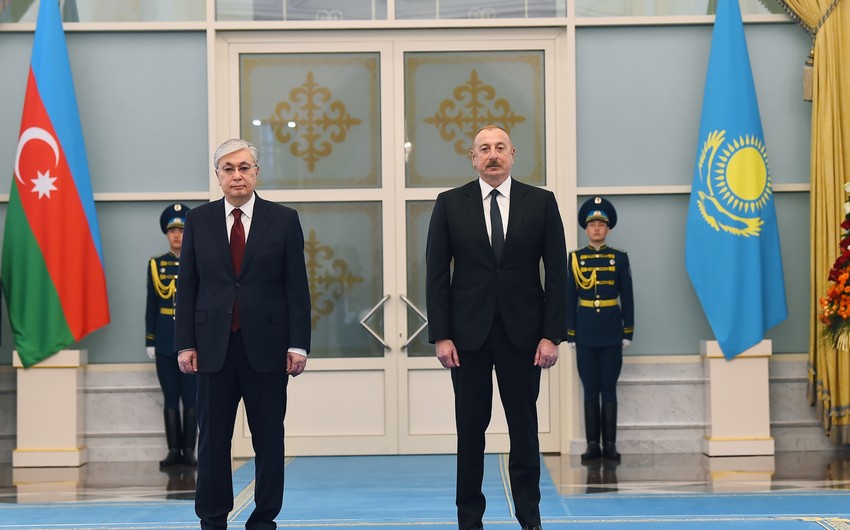 Prezident Ilham Eliyev Kasim-Jomart Tokayeve zeng edib