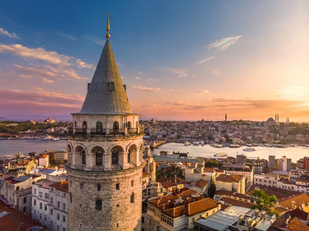 Istanbul Qulleleri: Mocuzeleri kesf edin -FOTOLAR