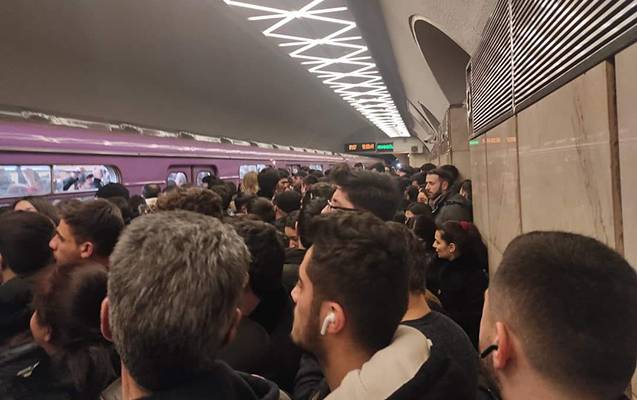 Metroda qadina qarsi exlaqsiz hereketler etdi - Hebs olundu