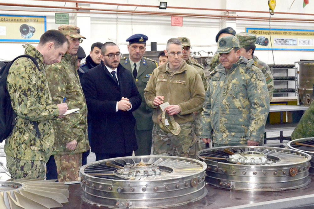 Herbi attaseler Aviasiya Temir Zavodunda olublar - FOTO