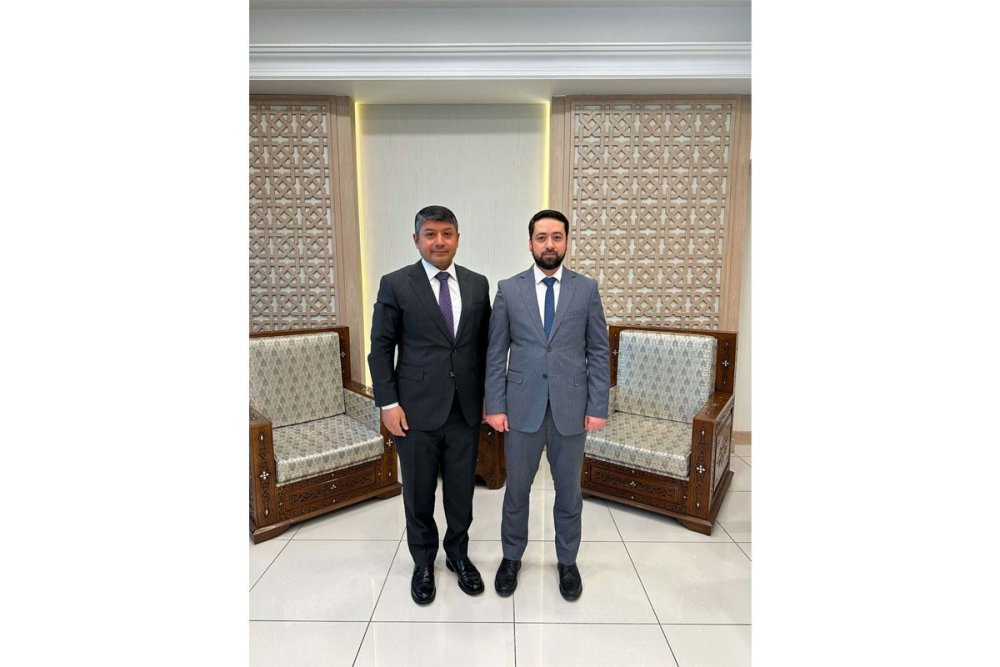 Azerbaycanin muveqqeti isler vekili Suriya XIN rehberinin komekcisi ile gorusub