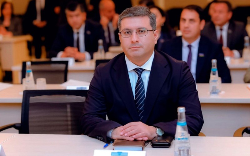 Naxcivanin iqtisadiyyat naziri kollektive teqdim edildi