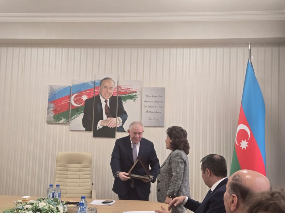Insan alverine qarsi mubarize movzusu muzakire olunub - FOTOLAR