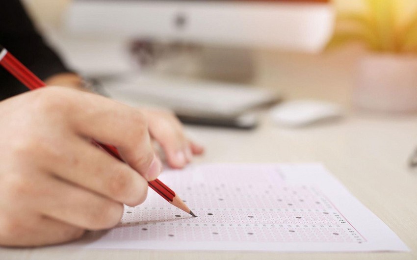 Heftesonu 45 minden cox abituriyent ucun qebul imtahani kecirilecek