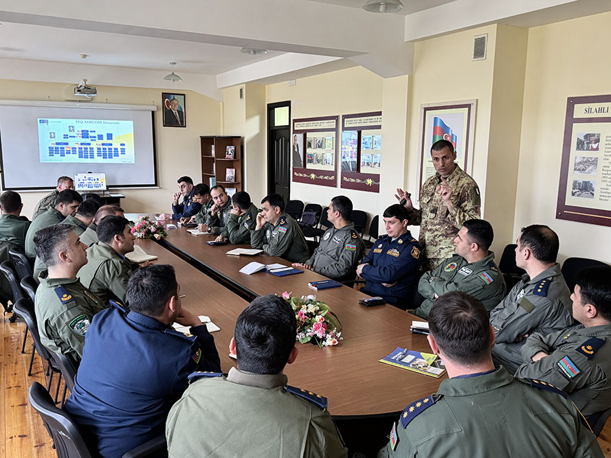 Bakida NATO-nun mobil telim qrupunun kursu kecirilir