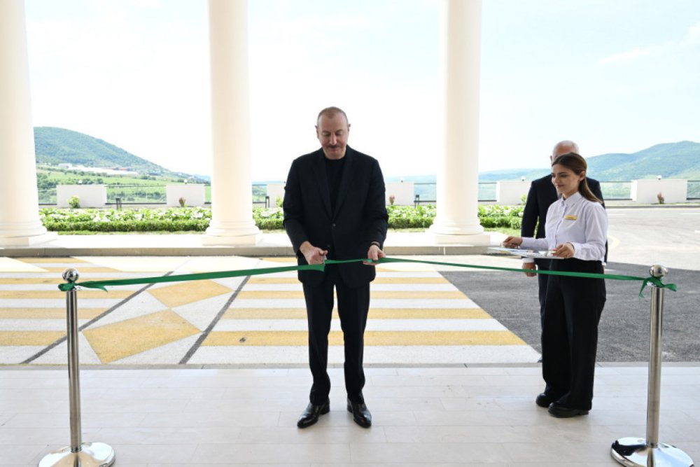 Prezident Ilham Eliyev “Lacin” Istirahet Kompleksinin acilisinda istirak edib