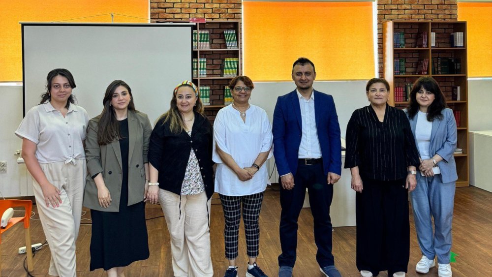 Tehsilde muasir TRENDLER - Pedaqoqlar ucun suni intellekt movzusunda interaktiv sessiya kecirildi – FOTO/VIDEO