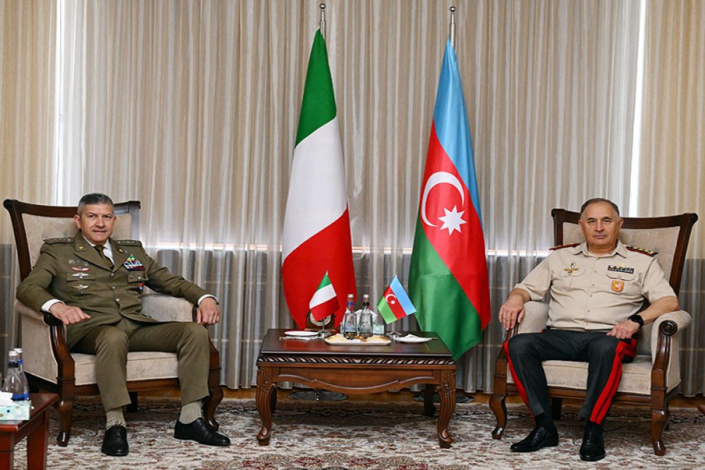 Azerbaycan Ordusunun Bas Qerargah reisi Italiya numayende heyetini qebul edib
