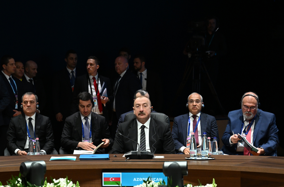 Ilham Eliyev liderlerin iclasinda cixis etdi - TAM METN
