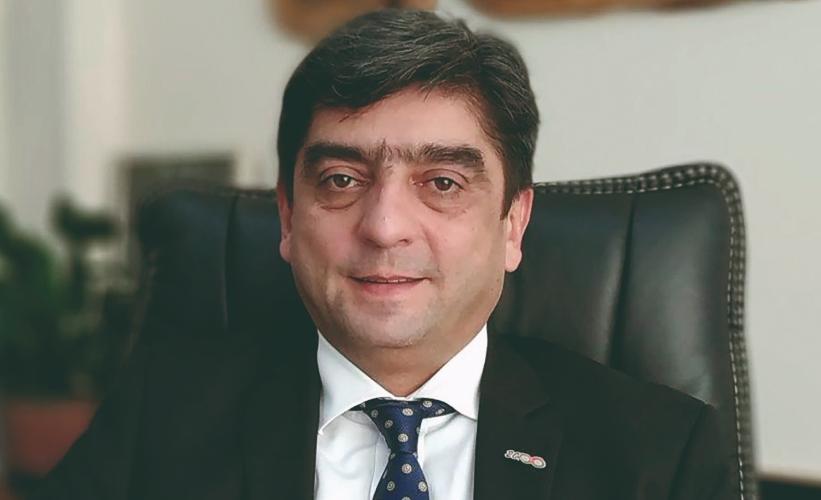 Bir qezet elanindan baslayan ugur hekayesi...
