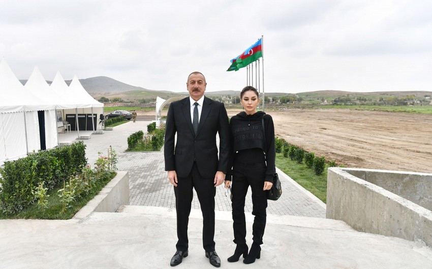 Milli Meclis Ilham Eliyev ve Mehriban Eliyevani Musteqillik Gunu munasibetile tebrik edib