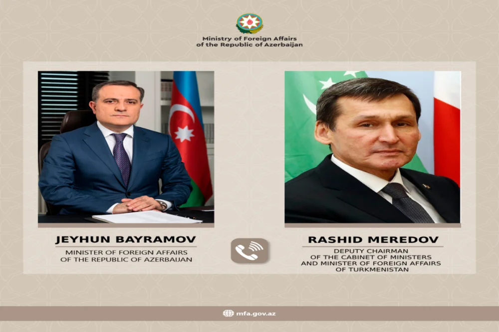Ceyhun Bayramov Turkmenistan xarici isler naziri ile telefon danisigi aparib