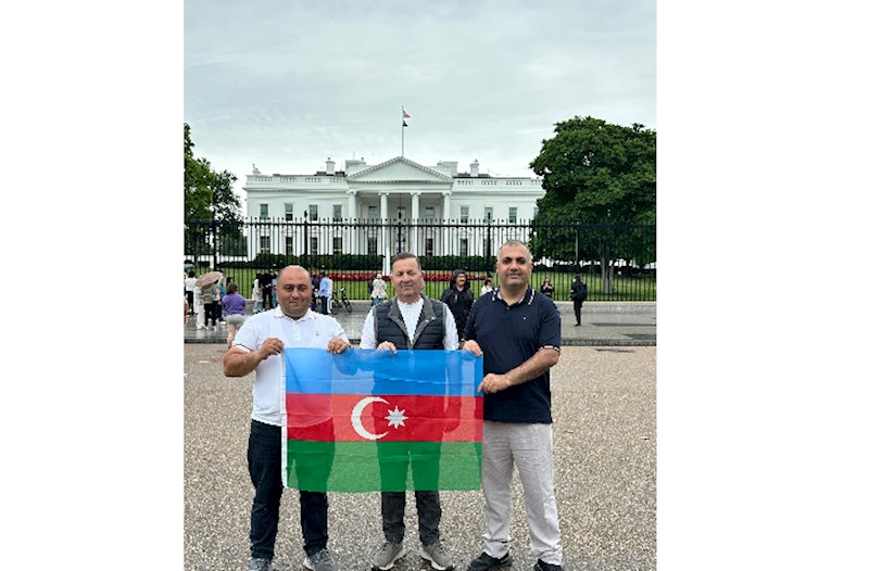 Ag Evin qarsisinda Azerbaycanin Dovlet Himni seslendirildi — VIDEO