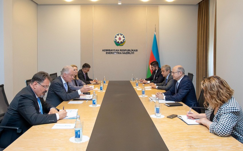 Azerbaycan ve AI enerji emekdasliginin prioritetlerini muzakire edib