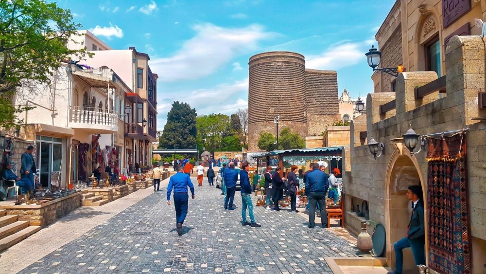 Azerbaycan vetendaslari en cox bu olkelere sefer edir