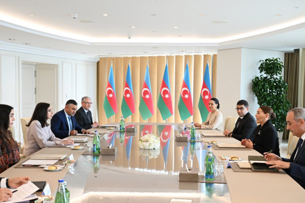 Mehriban Eliyeva Merakesin xanim Sahzadesi ile gorusub
