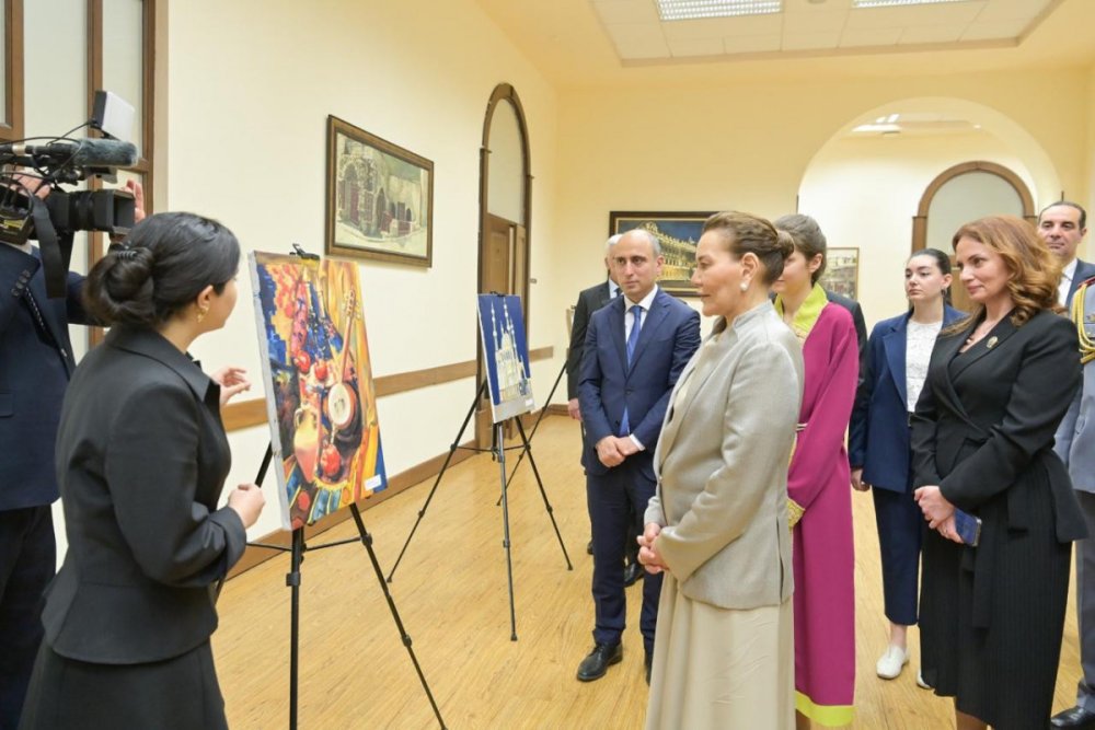 Merakes Kralliginin Sahzadesi 132-134 nomreli tehsil kompleksinde olub