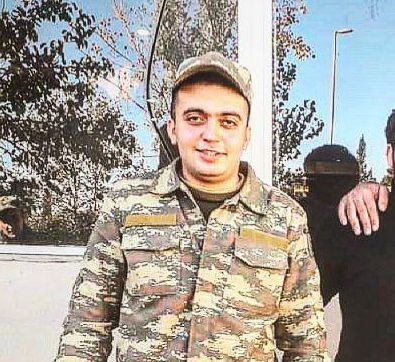 Veten muharibesi istirakcisi Ceyhun Novruzov yeni kitabinin teqdimatina hazirlasir