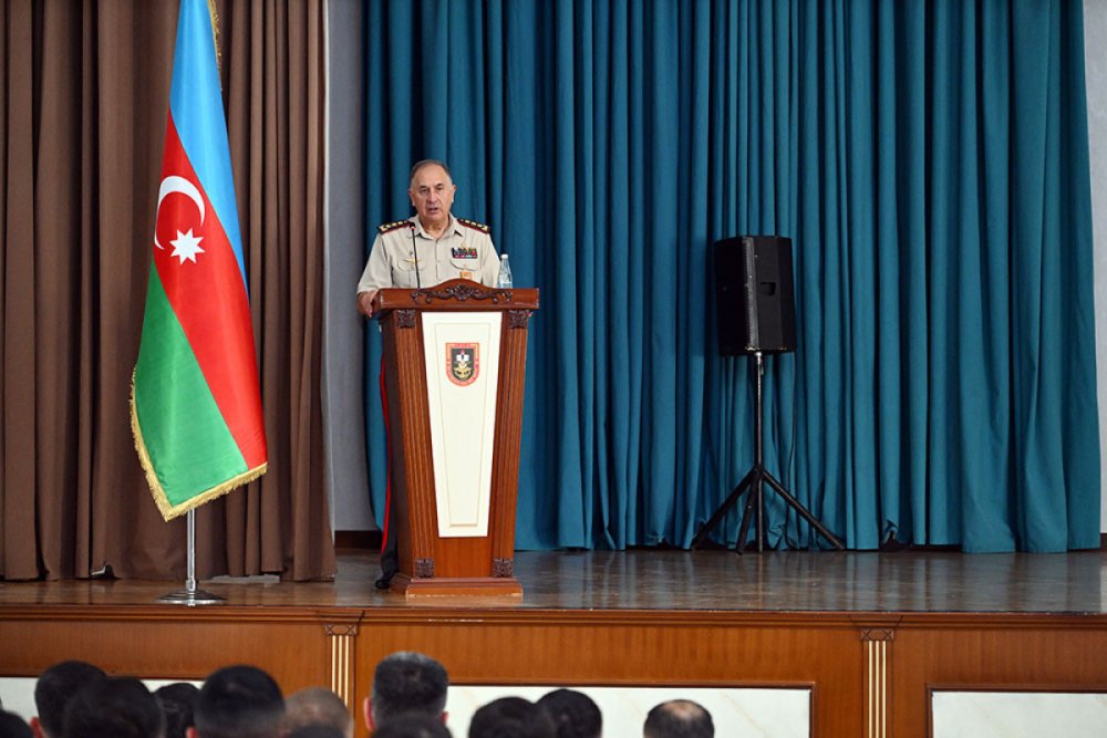 Kerim Veliyev Heyder Eliyev adina Herbi Institutda olub