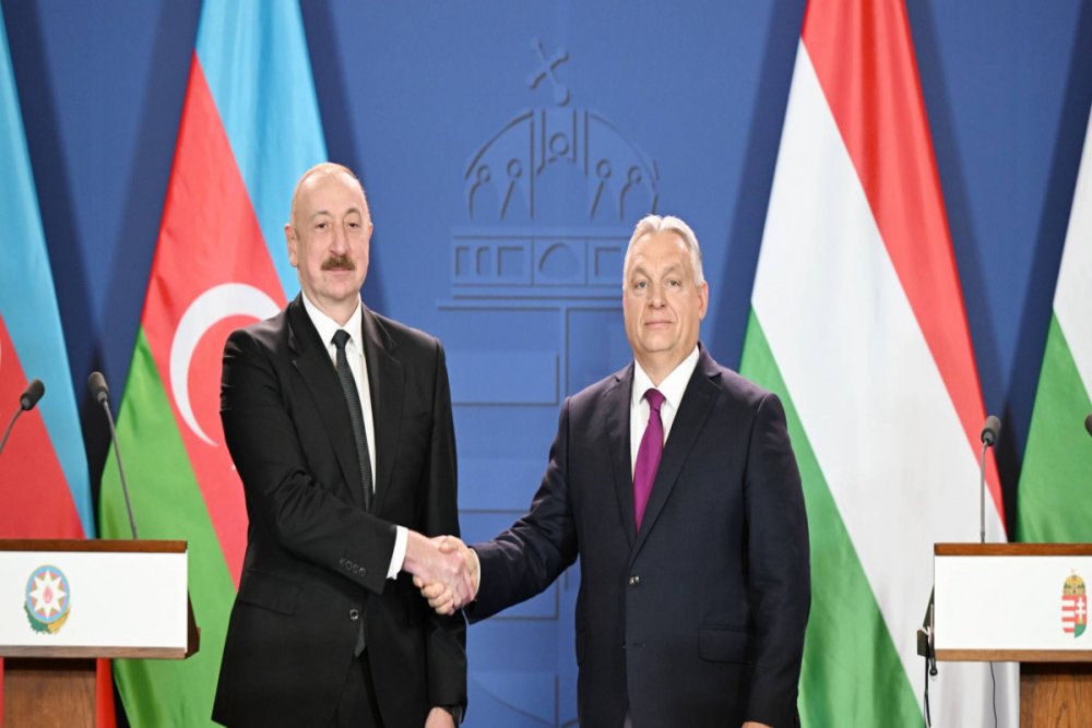 Viktor Orban Ilham Eliyevi tebrik etdi