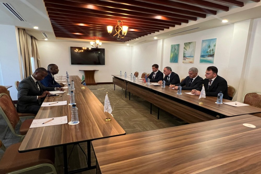 Bas prokuror Kamran Eliyev Keniyada seferde olub