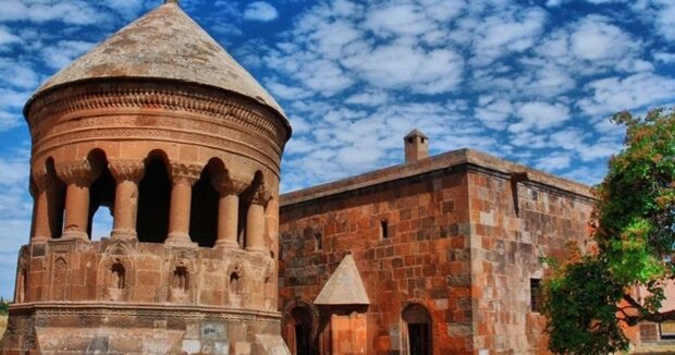 Tarixle tebietin qovusdugu anadolu incisi Bitlis