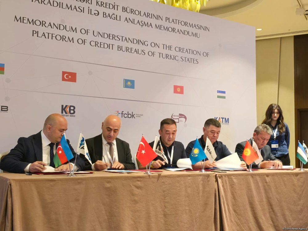 Bakida turkdilli dovletlerin kredit burolari platformasinin yaradilmasi haqqinda memorandum imzalanib