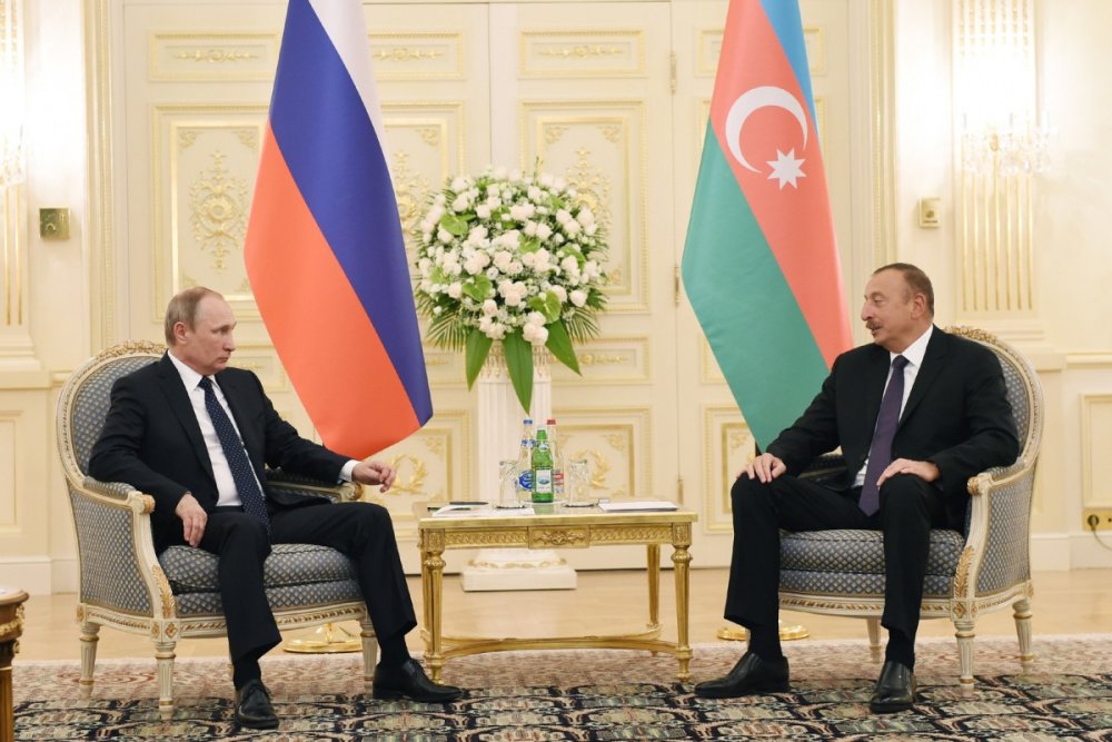 Azerbaycan Prezidenti Vladimir Putini tebrik edib