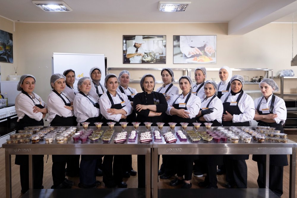 Sehid ve muharibede yaralananlarin aile uzvleri ucun pese telimleri davam etdirilir