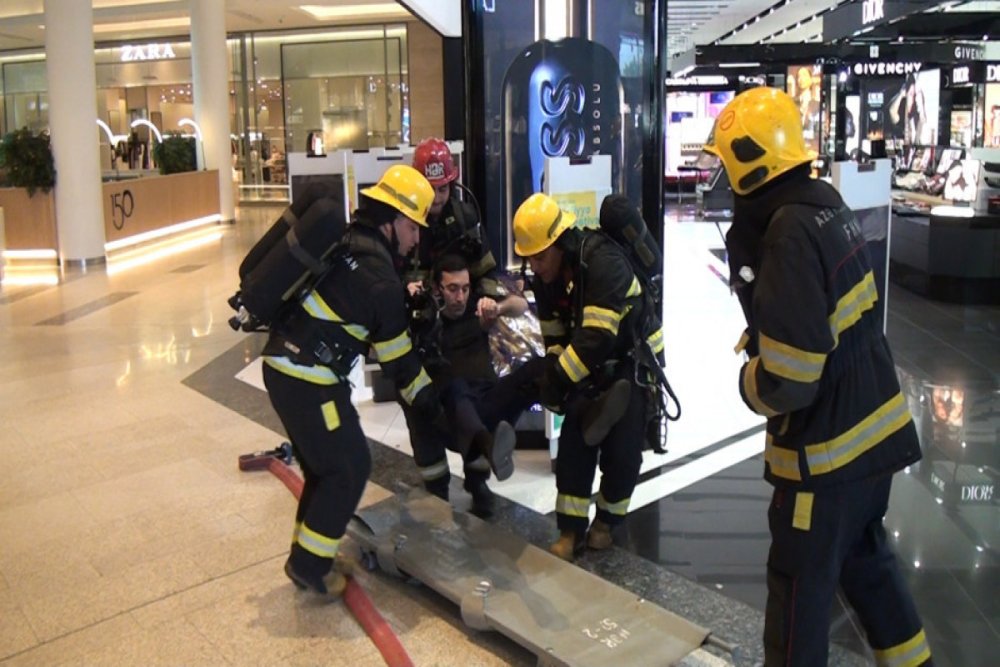 FHN “Genclik Mall”da telim kecirib - VIDEO