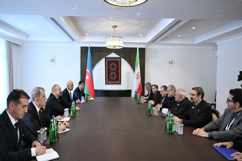 Xankendide Prezident Ilham Eliyevle Mesud Pezeskianin gorusu kecirilir - FOTO