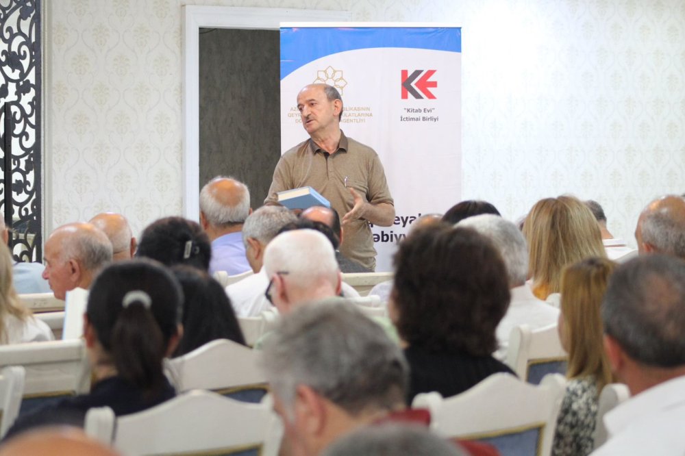 “Qarabag Zeferinden Turana dogru” antologiyasinin teqdimati kecirilib