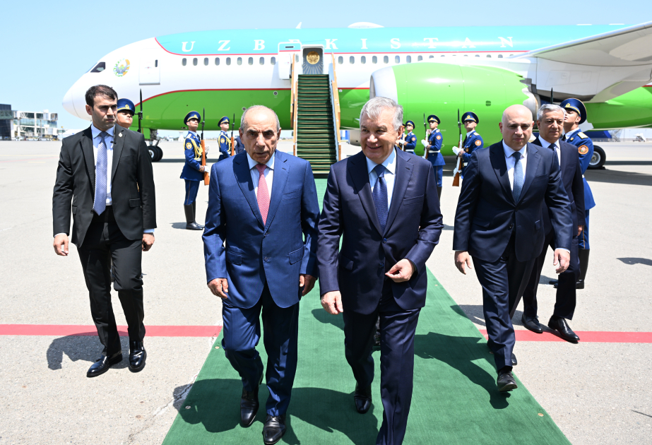 Ozbekistan Prezidenti Savkat Mirziyoyev Azerbaycana dovlet seferine gelib