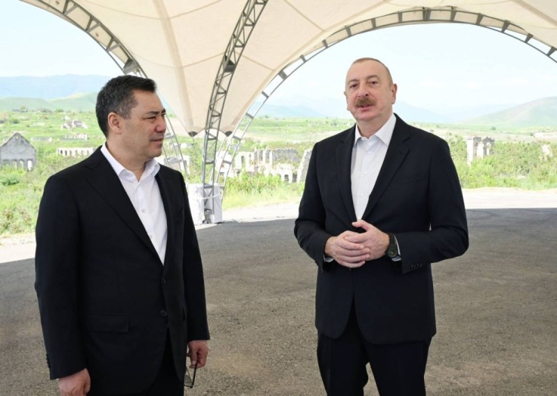 Azerbaycan ve Qirgizistan prezidentleri Xidirli kendinin 1-ci merhelesinin acilisinda