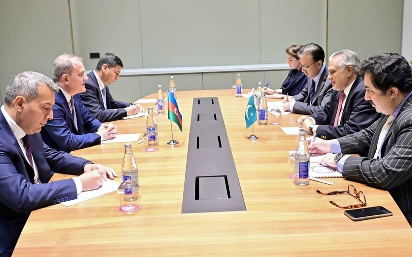 Azerbaycan ve Pakistan emekdasligin daha da derinlesdirilmesine hazir olduqlarini tesdiqleyibler