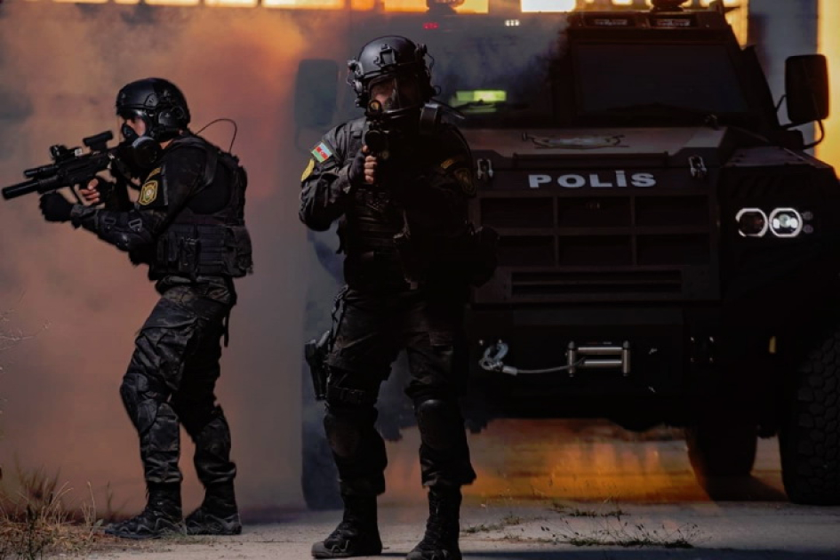 Sabitliyin ve asayisin qaranti: Azerbaycan polisi 107 yasini qeyd edir