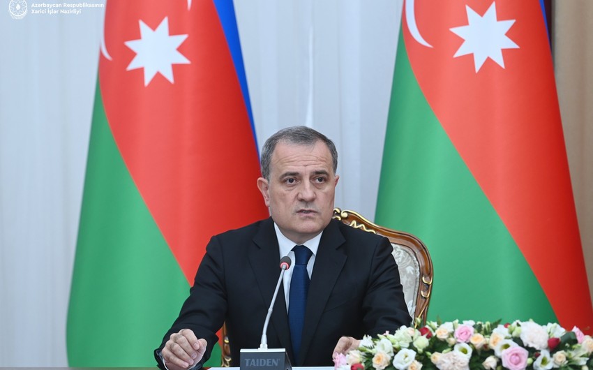 Ceyhun Bayramov diplomatik xidmet orqanlari emekdaslarini pese bayrami munasibetile tebrik edib