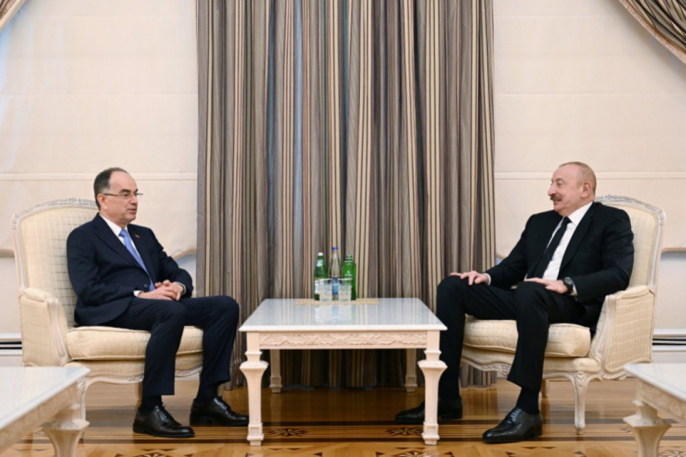 Albaniya Prezidenti Azerbaycan liderine mektub unvanlayib