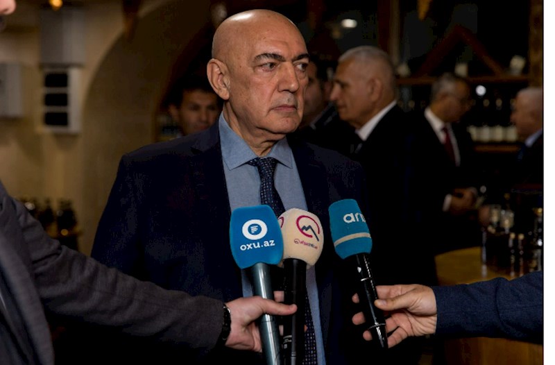 “Dunyada ilk viski Azerbaycanda hazirlanib” — Meshur is adami