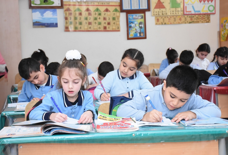 Indiye kimi 125 minden cox usagin I sinfe qebul prosesi tamamlanib