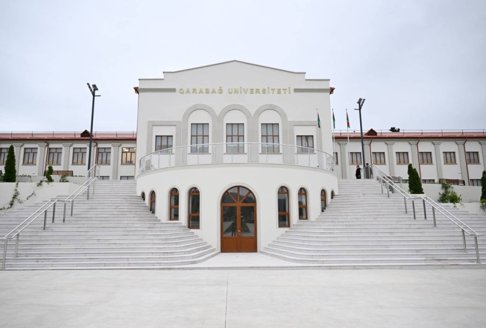 Bu il Qarabag Universitetine rus ve ingilis bolmeleri uzre qebul aparilmayacaq