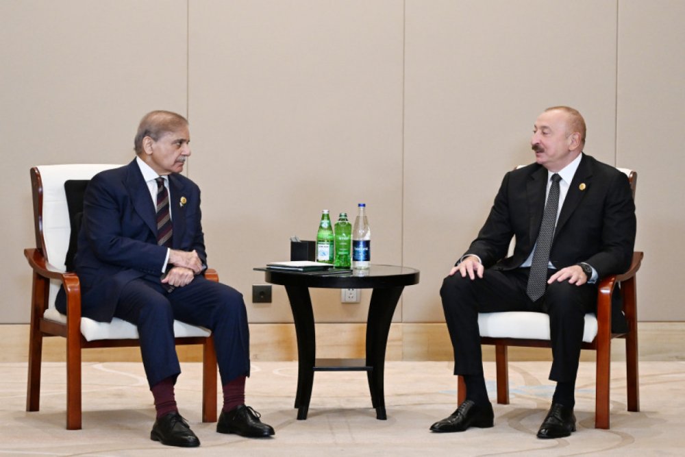 Prezident Ilham Eliyevin Pakistanin Bas naziri ile gorusu olub