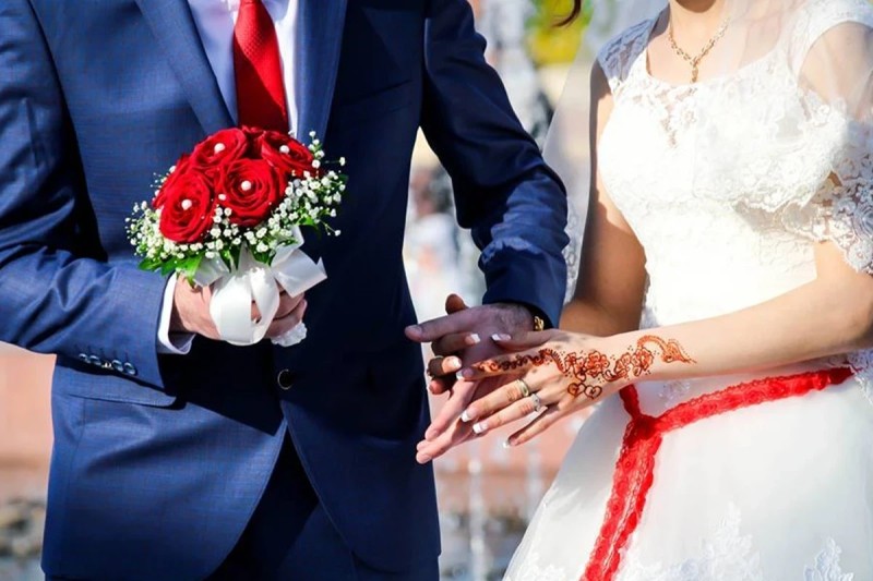 Nikahlarin sayi artib, bosanmalar azalib