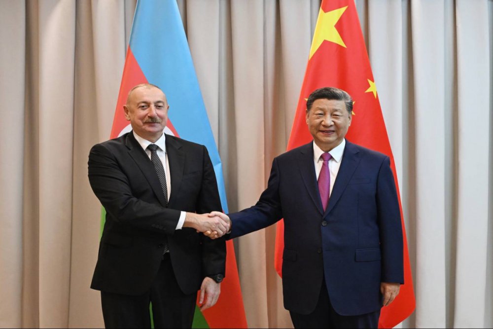 Prezident Ilham Eliyev Si Cinpini tebrik edib